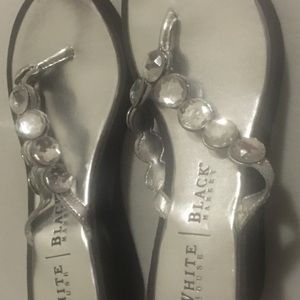 Black white market sandals